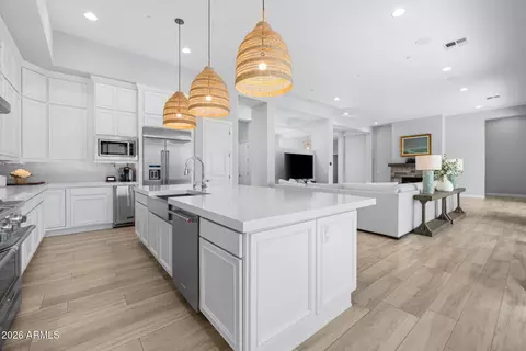 Kitchen - 2537 E Turnberry Dr, Gilbert, AZ 85298 photo 6 of 6