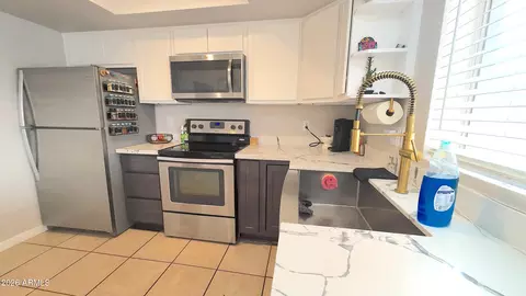 7521 W Flower St, Phoenix, AZ 85033