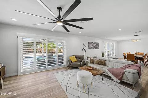 Living - 1501 W Dunlap Ave, Phoenix, AZ 85021 photo 2 of 3