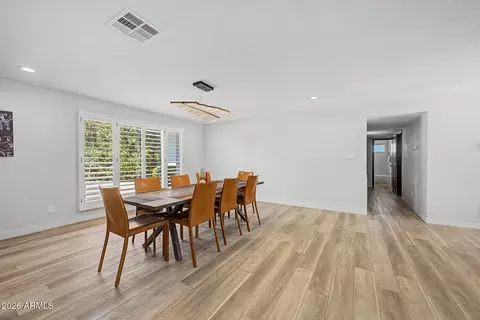Dining - 1501 W Dunlap Ave, Phoenix, AZ 85021 photo 3 of 3
