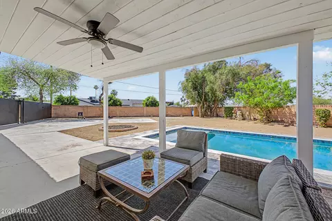 Exterior - 1501 W Dunlap Ave, Phoenix, AZ 85021 photo 3 of 12