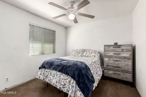 Bedroom - 4208 N 79th Ave, Phoenix, AZ 85033 photo 4 of 5