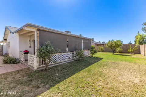 Exterior - 4208 N 79th Ave, Phoenix, AZ 85033 photo 7 of 9