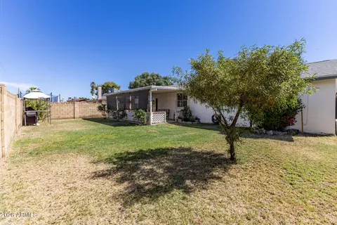 Exterior - 4208 N 79th Ave, Phoenix, AZ 85033 photo 8 of 9