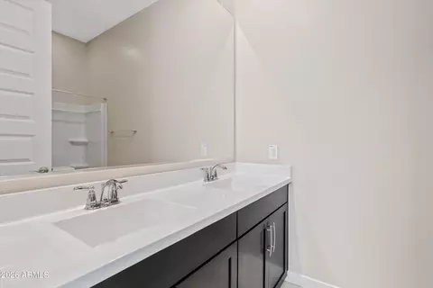 Bath - 9603 E Theia Dr, Mesa, AZ 85212 photo 4 of 5