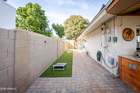 Exterior - 313 El Caminito Dr, Phoenix, AZ 85020 photo 6 of 8