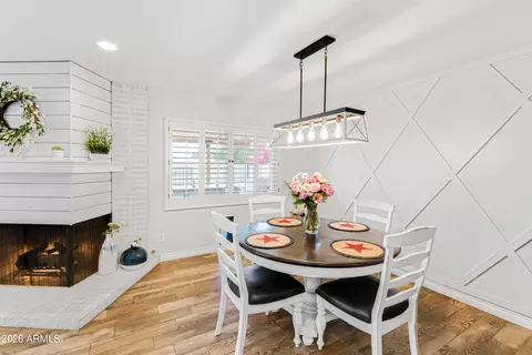 Dining - 313 El Caminito Dr, Phoenix, AZ 85020 photo 1 of 2