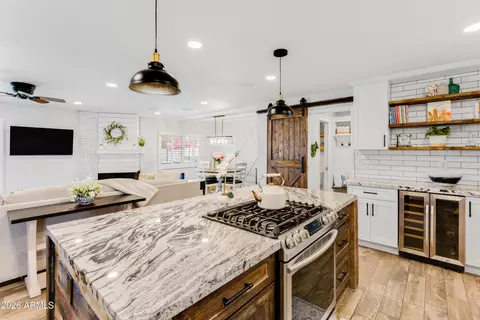 Kitchen - 313 El Caminito Dr, Phoenix, AZ 85020 photo 4 of 6