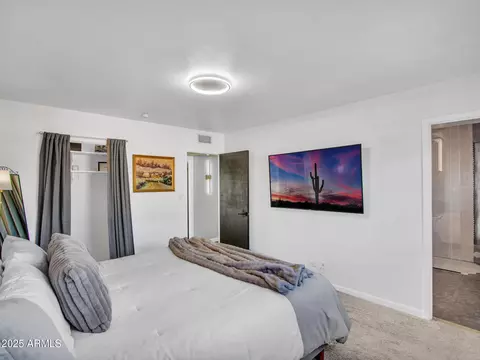 Bedroom - 3010 E Yucca St, Phoenix, AZ 85028 photo 2 of 5