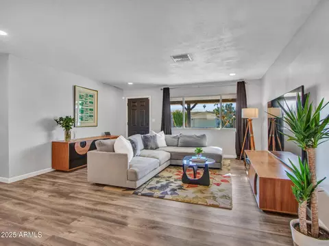 Living - 3010 E Yucca St, Phoenix, AZ 85028 photo 3 of 3
