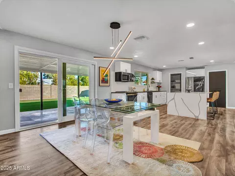 Dining - 3010 E Yucca St, Phoenix, AZ 85028 photo 1 of 3