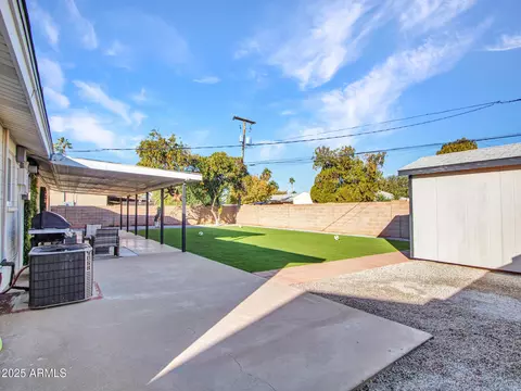 Exterior - 3010 E Yucca St, Phoenix, AZ 85028 photo 9 of 12