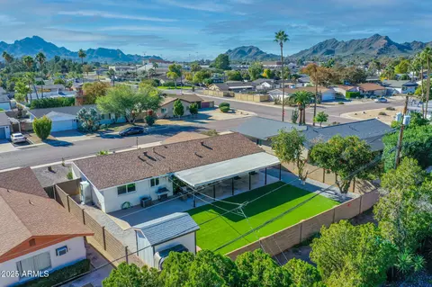 View/Area - 3010 E Yucca St, Phoenix, AZ 85028 photo 3 of 6