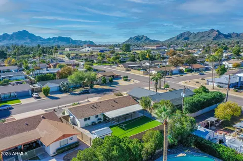 View/Area - 3010 E Yucca St, Phoenix, AZ 85028 photo 4 of 6