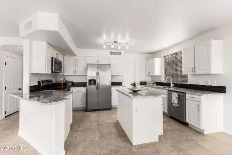 1411 S Western Skies Dr, Gilbert, AZ 85296