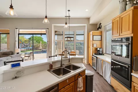 Kitchen - 5219 E Hashknife Rd, Phoenix, AZ 85054 photo 2 of 2