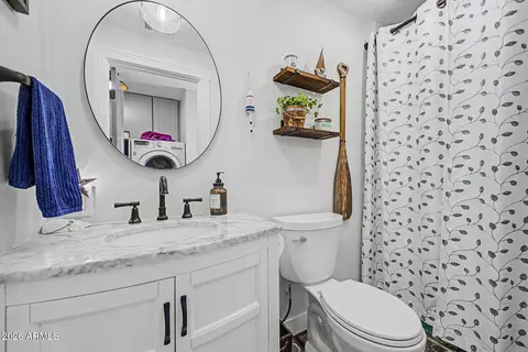 Bath - 12648 N 22nd Pl, Phoenix, AZ 85022 photo 4 of 4