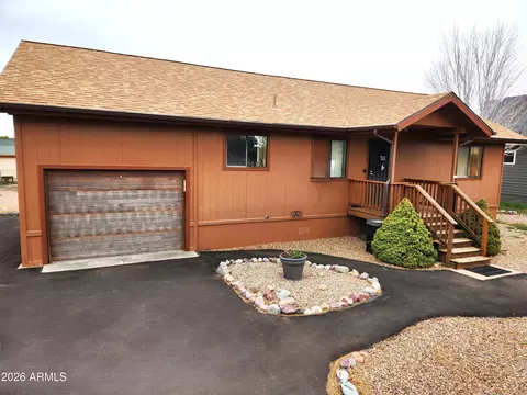 2214 Sitgreaves Dr, Overgaard, AZ 85933