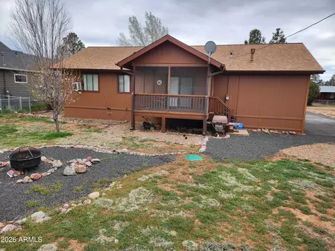 Exterior - 2214 Sitgreaves Dr, Overgaard, AZ 85933 photo 2 of 5