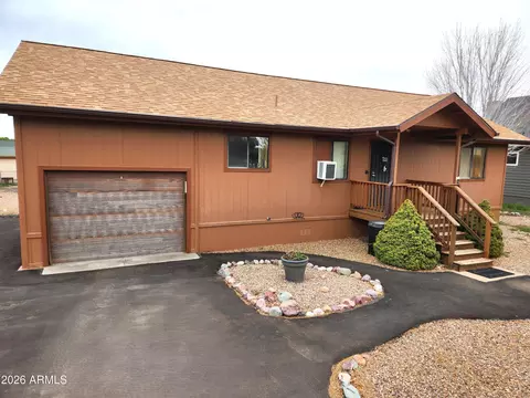 2214 Sitgreaves Dr, Overgaard, AZ 85933