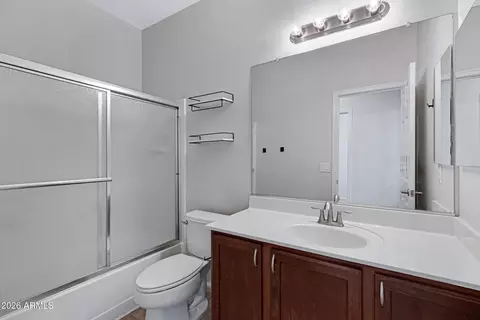 Bath - 4280 E Bruce Ct, Gilbert, AZ 85234 photo 2 of 3