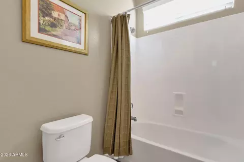 Bath - 2736 E Powell Way, Gilbert, AZ 85298 photo 5 of 6