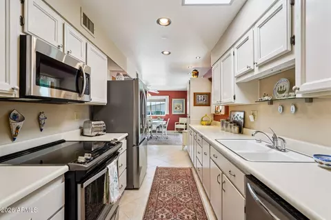 10526 W Highwood Ln, Sun City, AZ 85373