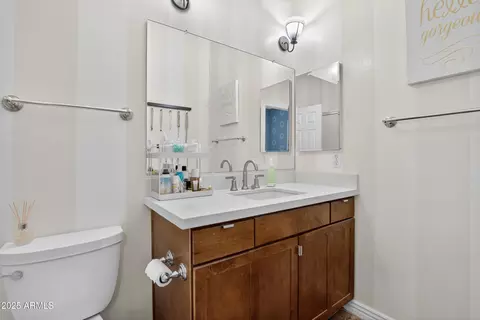 Bath - 1333 N Cliffside Dr, Gilbert, AZ 85234 photo 9 of 10