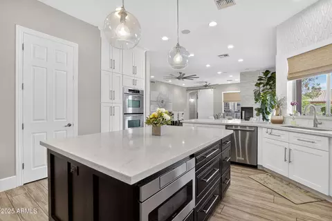 Kitchen - 1333 N Cliffside Dr, Gilbert, AZ 85234 photo 1 of 6