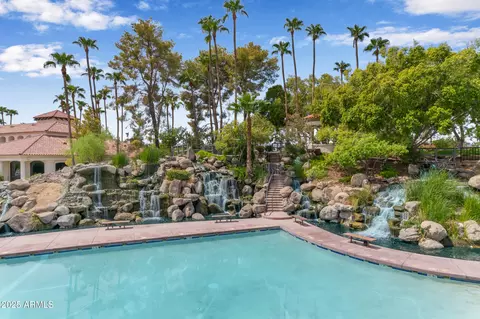 Exterior - 1333 N Cliffside Dr, Gilbert, AZ 85234 photo 16 of 20