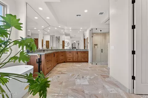 Bath - 8540 E Mcdowell Rd #117, Mesa, AZ 85207 photo 1 of 10
