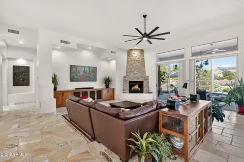 Living - 8540 E Mcdowell Rd #117, Mesa, AZ 85207 photo 3 of 4