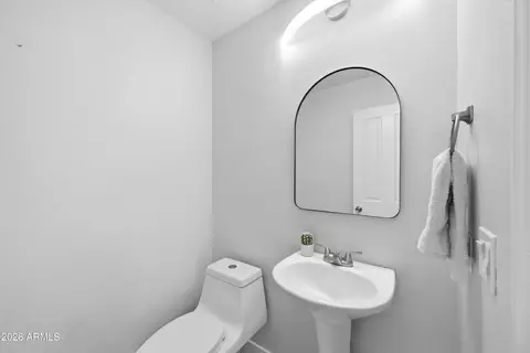 Bath - 1572 E Black Diamond Dr, Gilbert, AZ 85296 photo 5 of 5