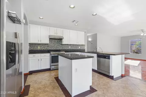 Kitchen - 1166 E Stottler Dr, Gilbert, AZ 85296 photo 2 of 5