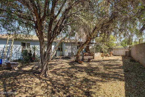 Exterior - 916 E Cambridge Ave, Phoenix, AZ 85006 photo 6 of 6