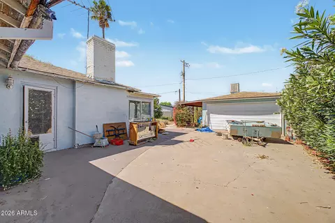 Exterior - 916 E Cambridge Ave, Phoenix, AZ 85006 photo 1 of 6