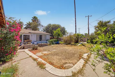 Exterior - 916 E Cambridge Ave, Phoenix, AZ 85006 photo 2 of 6