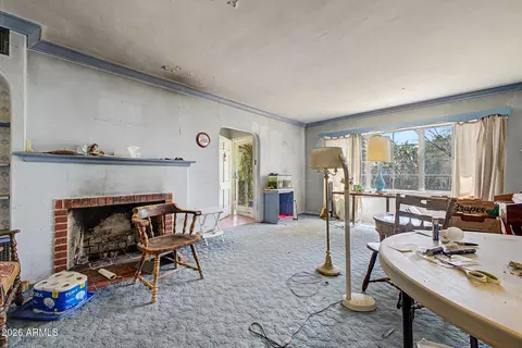 Living - 916 E Cambridge Ave, Phoenix, AZ 85006 photo 1 of 1