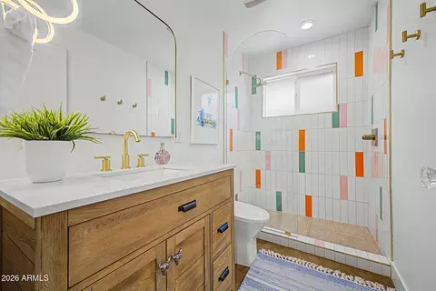 Bath - 3823 E Yale St, Phoenix, AZ 85008 photo 3 of 3