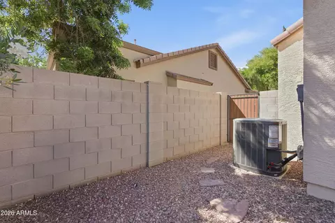 Exterior - 1555 Elgin St, Gilbert, AZ 85295 photo 11 of 16
