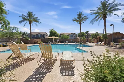 Exterior - 1555 Elgin St, Gilbert, AZ 85295 photo 15 of 16