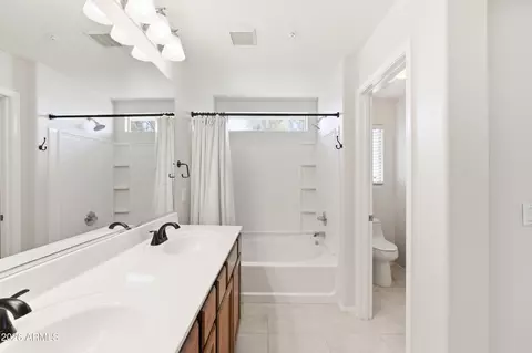Bath - 1555 Elgin St, Gilbert, AZ 85295 photo 2 of 5