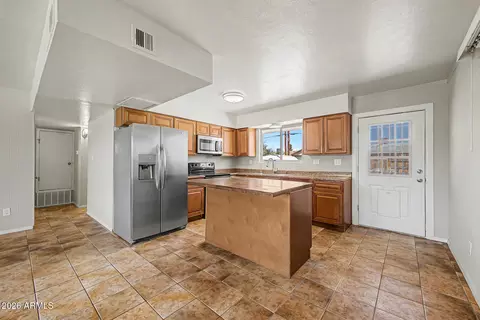 Kitchen - 8702 Edgewood Ave, Mesa, AZ 85208 photo 2 of 5