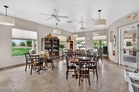 View/Area - 7445 Eagle Crest Dr #1004, Mesa, AZ 85207 photo 2 of 15
