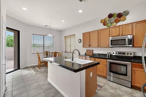 Kitchen - 7445 Eagle Crest Dr #1004, Mesa, AZ 85207 photo 1 of 6