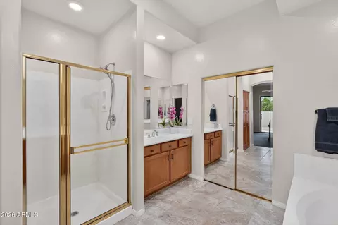 Bath - 7445 Eagle Crest Dr #1004, Mesa, AZ 85207 photo 7 of 9
