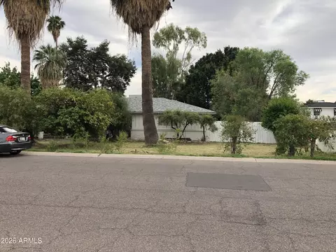323 E Rose Ln, Phoenix, AZ 85012
