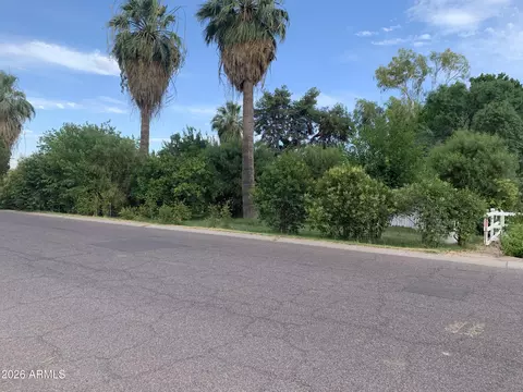 Exterior - 323 E Rose Ln, Phoenix, AZ 85012 photo 3 of 10