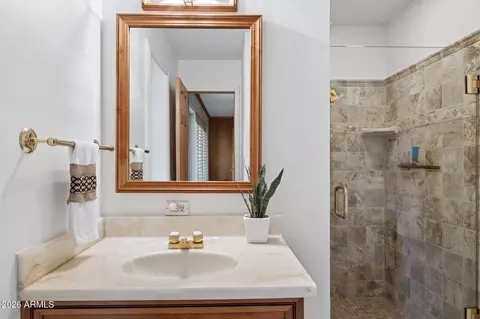 Bath - 2038 E Solano Dr, Phoenix, AZ 85016 photo 5 of 7