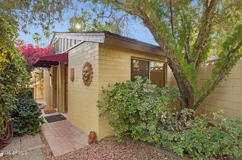 Exterior - 2038 E Solano Dr, Phoenix, AZ 85016 photo 5 of 10